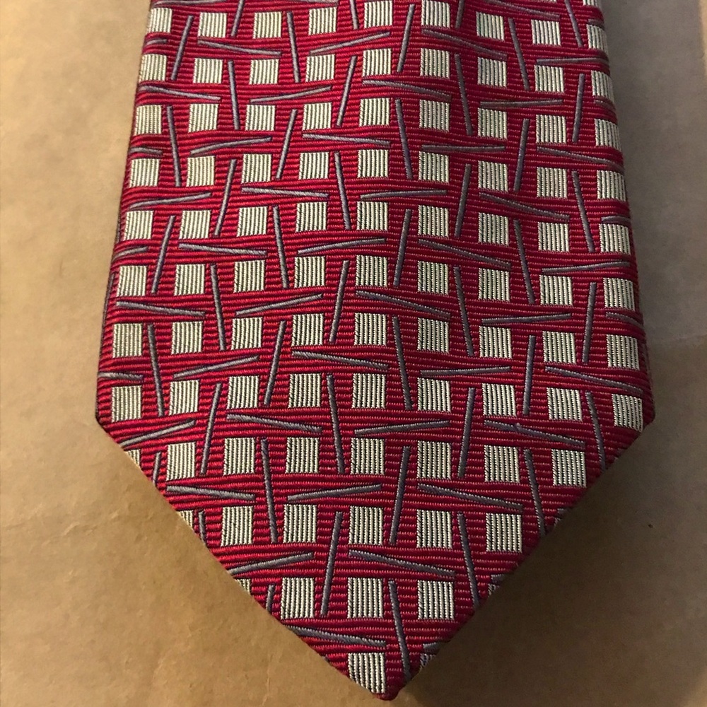 Hickey Freeman Red With Beige Boxes Silk tie